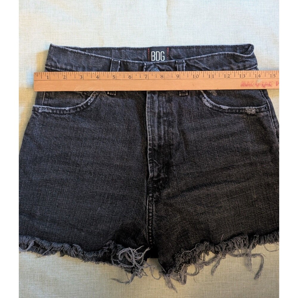 BDG Girlfriend High Rise Black Cut-Off Jean Shorts Womens 27 - Picture 8 of 10
